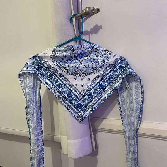 tie up light blue print top🤍 - Picture 1 of 4